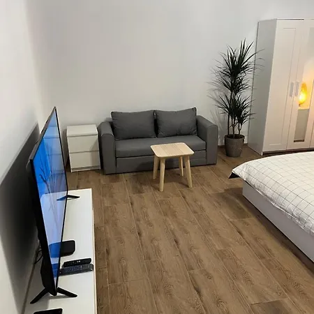 Paris Apartments Катовіце Екстер'єр фото